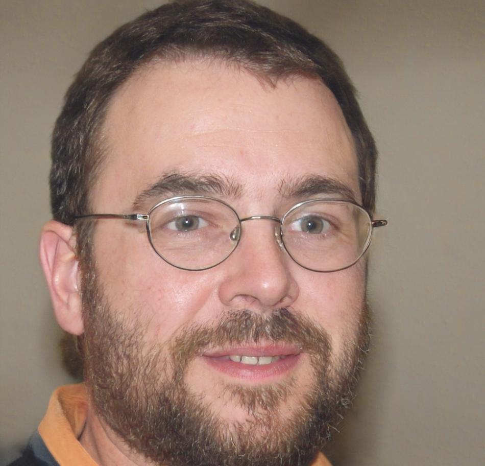 Portrait de Marc Dubois, expert en finance d'entreprise
